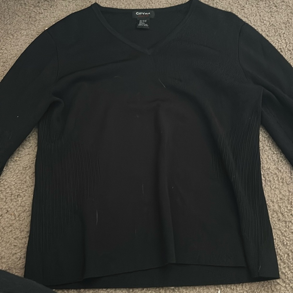 black v neck with cropped sleeves